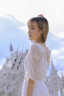 美女裸露双奶头屁股无遮挡图片